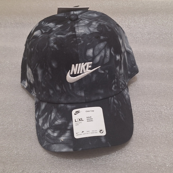 Nike Other - Nike Tie-Dye Cap
